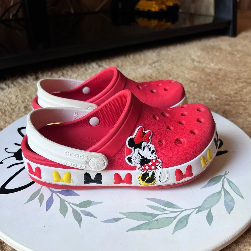 Crocs FunLab Disney Minnie Mouse Toddler Sandals size 1.